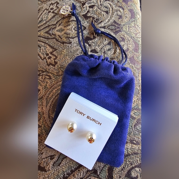 Tory Burch Gold and Pearl Monodance Stud Earrings with Jewelry Pouch NWOT - Picture 1 of 5
